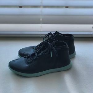Underarmour high tops size 7.5